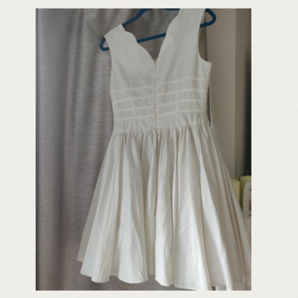 Dress - Picture 3 of 3